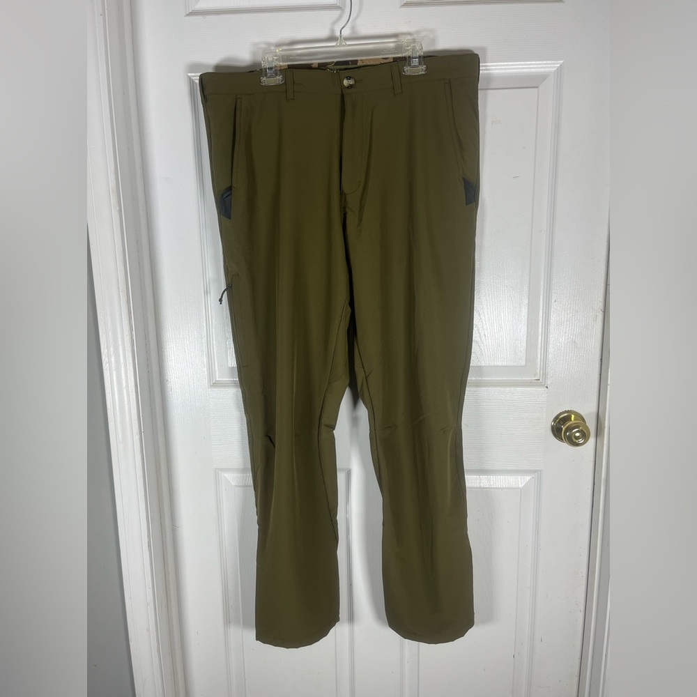 Drake Men's Cargo Pants in Olive Stretch Tech Pants